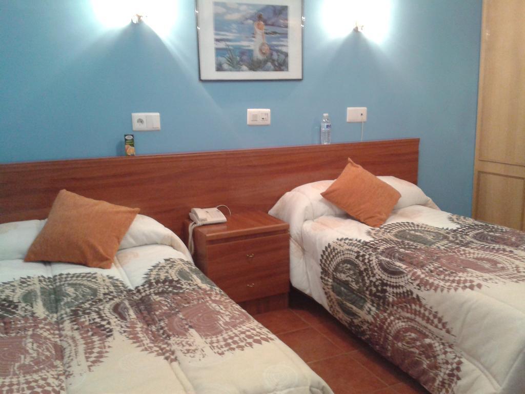 Hostal Campus Burgo Exterior foto