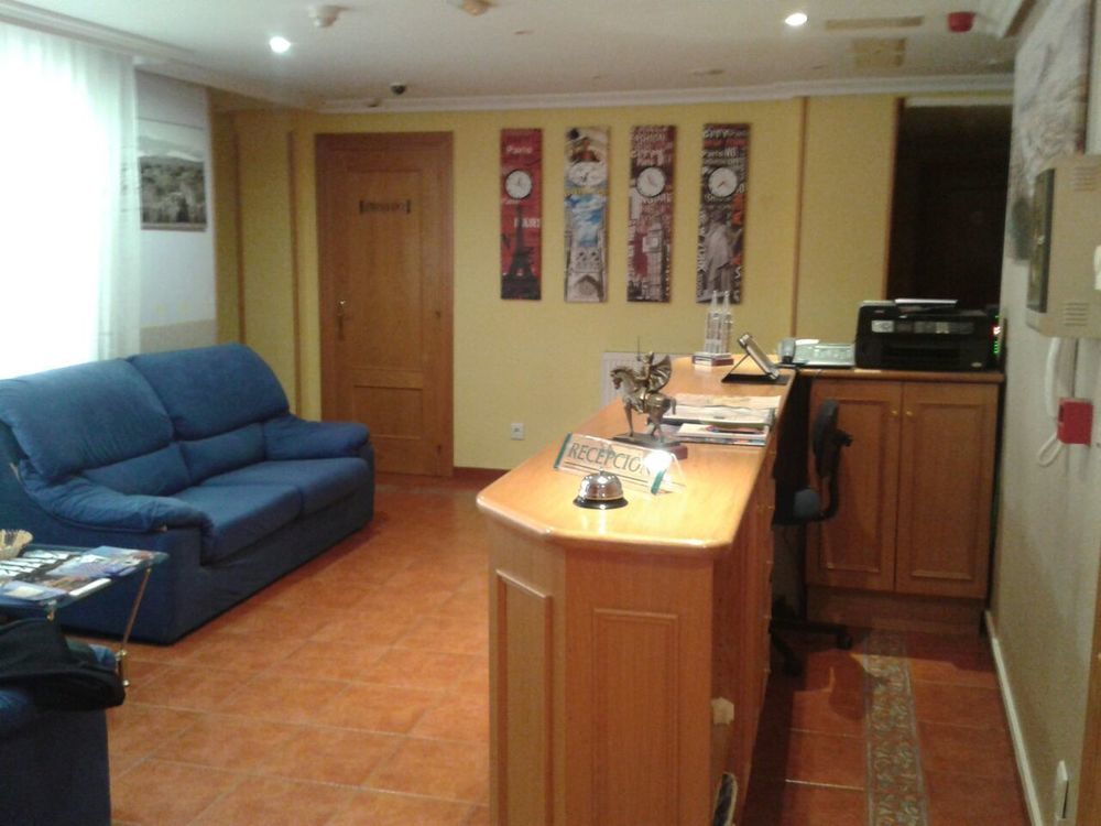 Hostal Campus Burgo Exterior foto